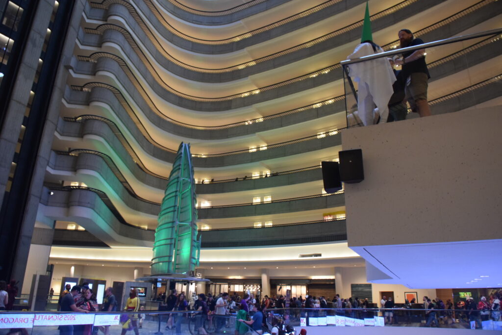 What to expect from Dragon Con? What’s not to expect from Dragon Con? After 15 years it better each time.