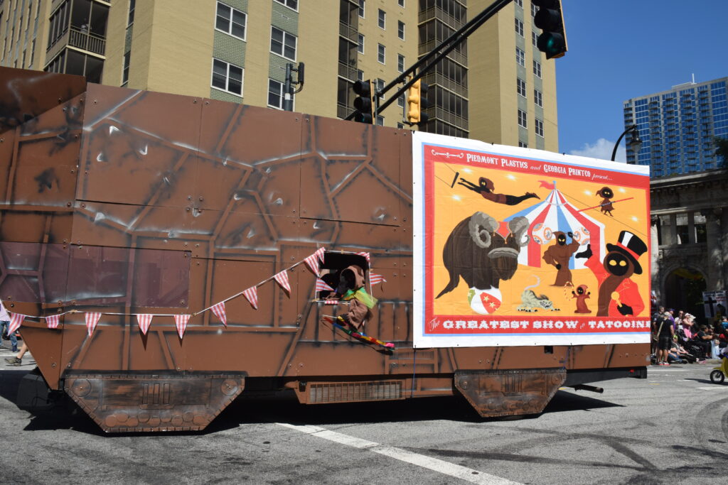 What to expect from Dragon Con? What’s not to expect from Dragon Con? After 15 years it better each time. 